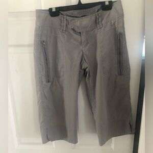 The North Face A5 Series cropped hiking capri pants in a solid soft gray 6